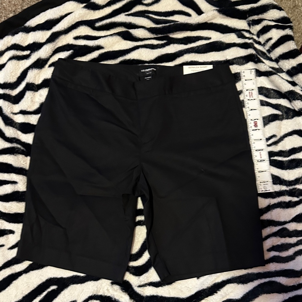 Liz Claiborne Classic Black Women's Bermudas